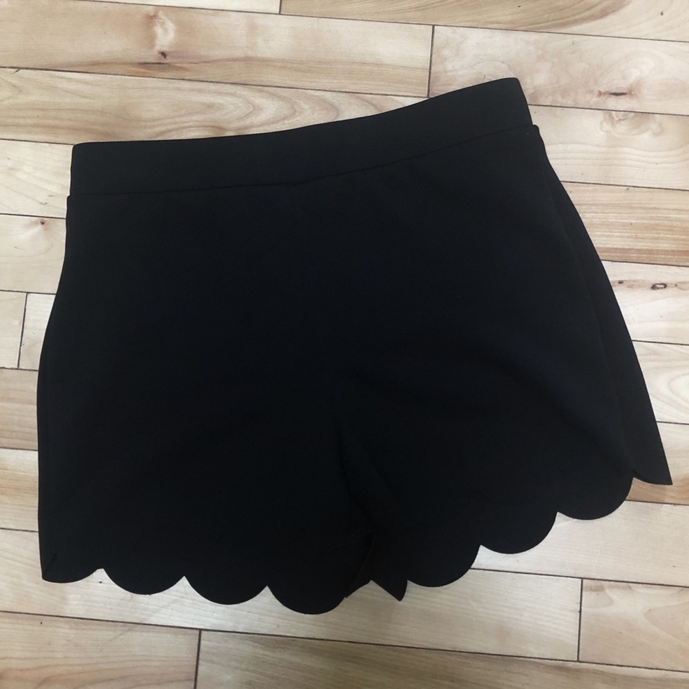 Topshop Scalloped Edge Short Shorts Sz S